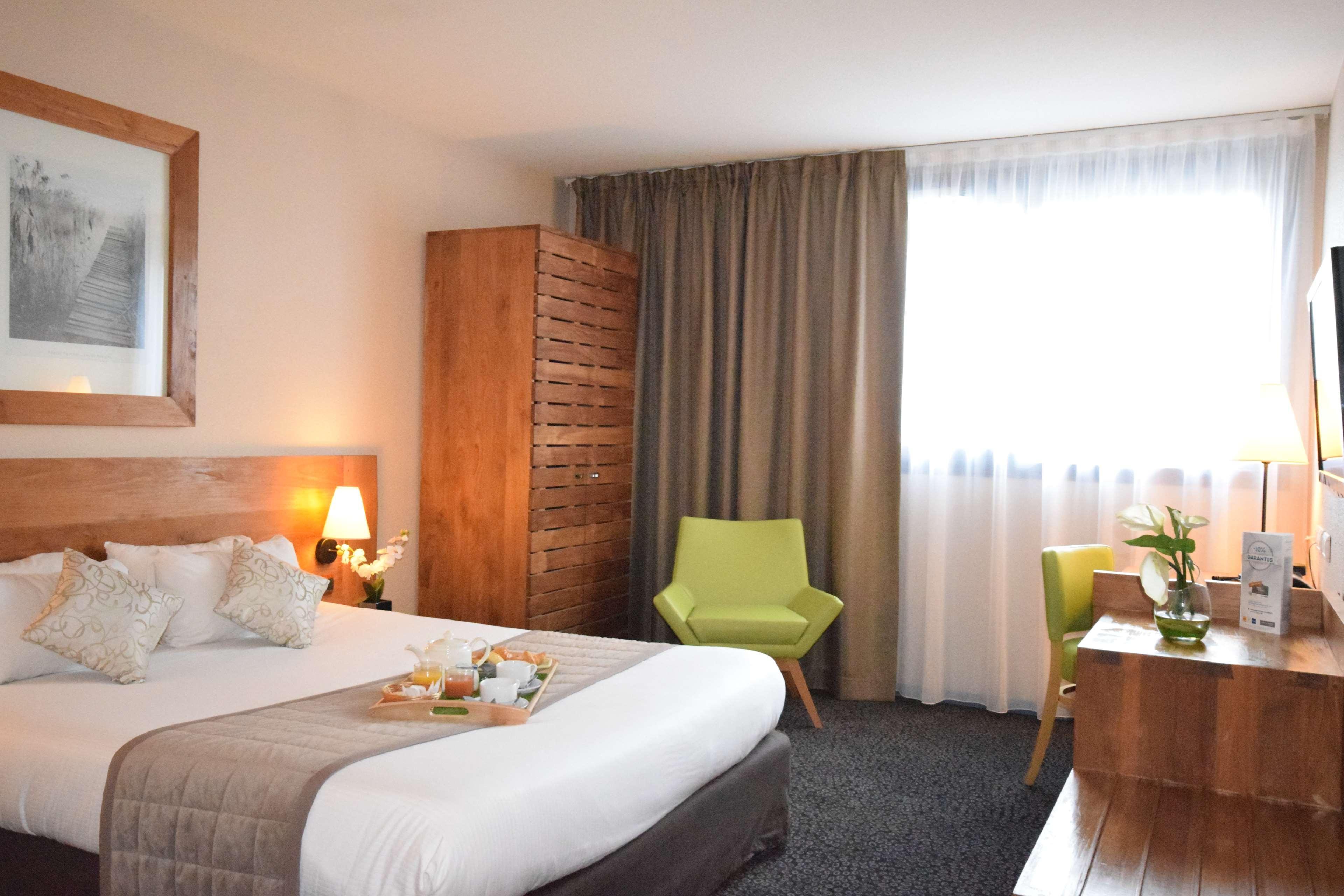 Kyriad Prestige Bordeaux Aeroport Merignac  Bagian luar foto