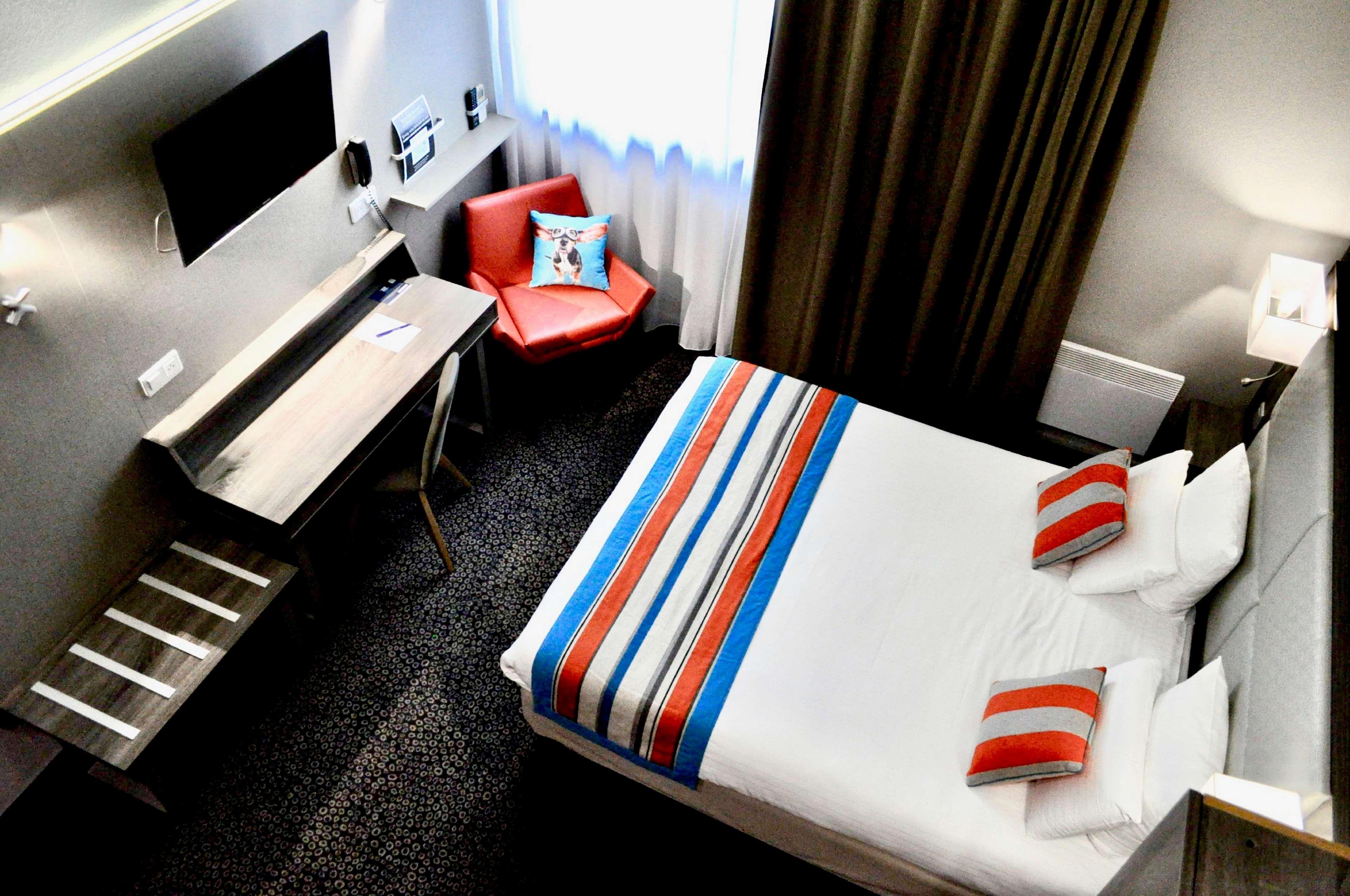 Kyriad Prestige Bordeaux Aeroport Merignac  Bagian luar foto