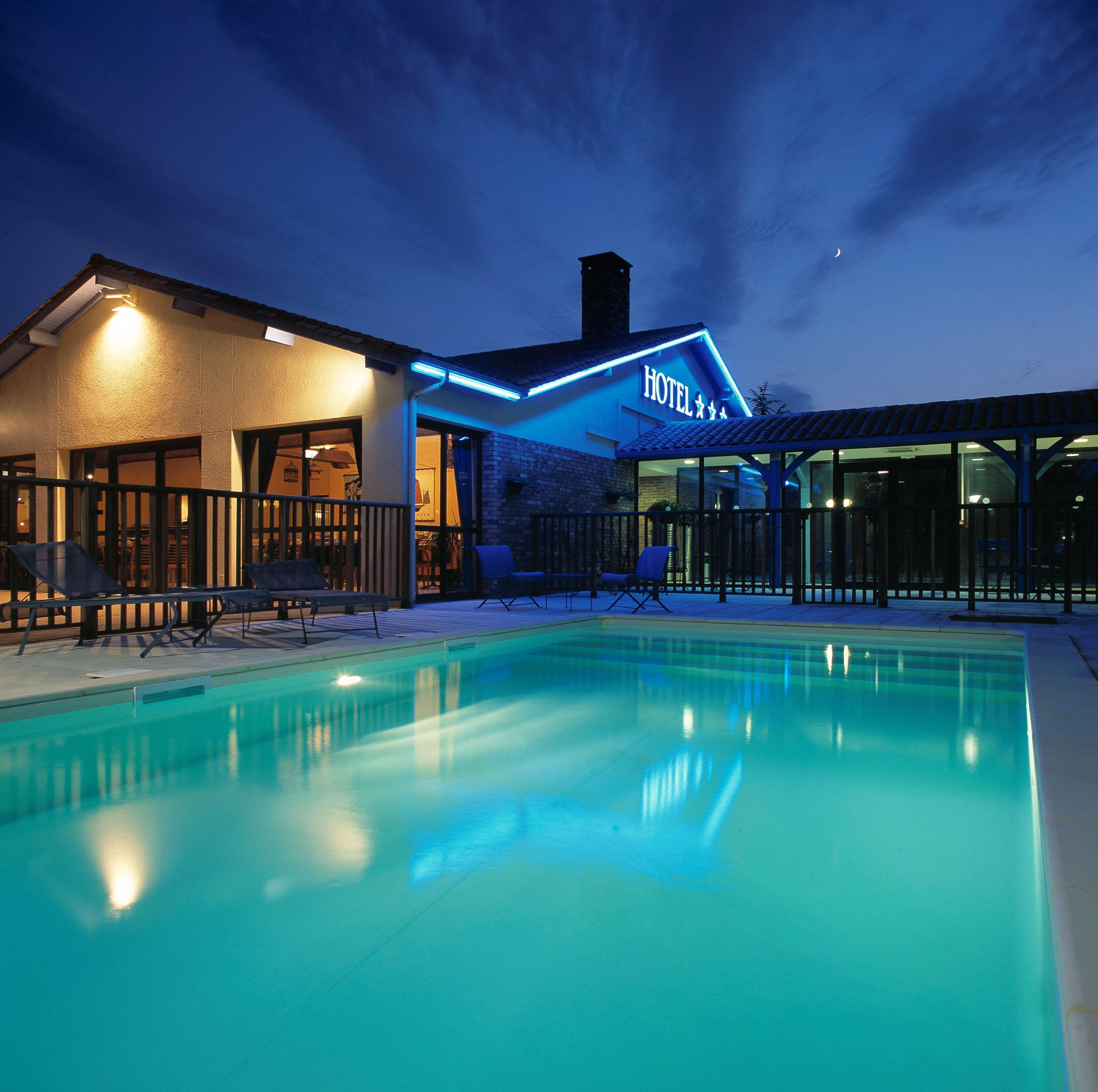 Kyriad Prestige Bordeaux Aeroport Merignac  Bagian luar foto