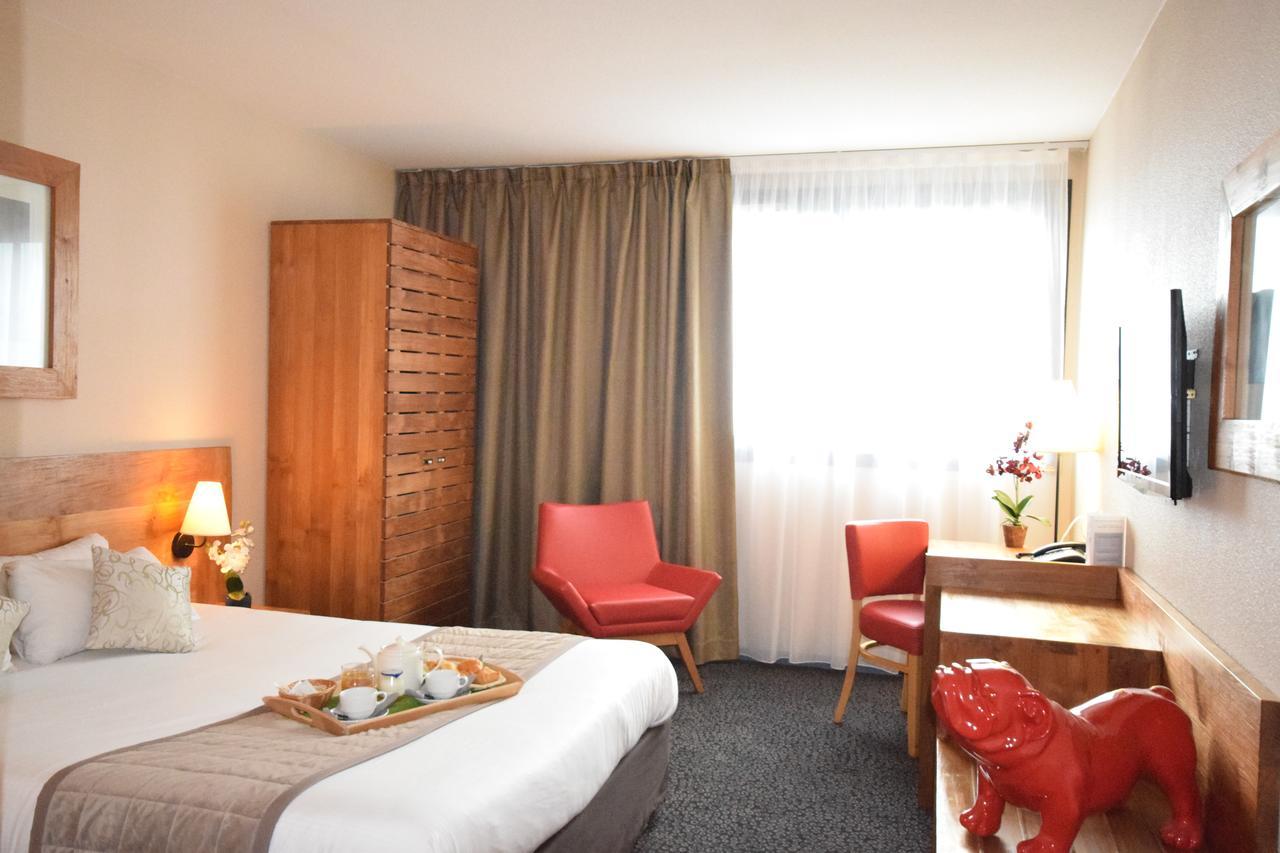 Kyriad Prestige Bordeaux Aeroport Merignac  Bagian luar foto